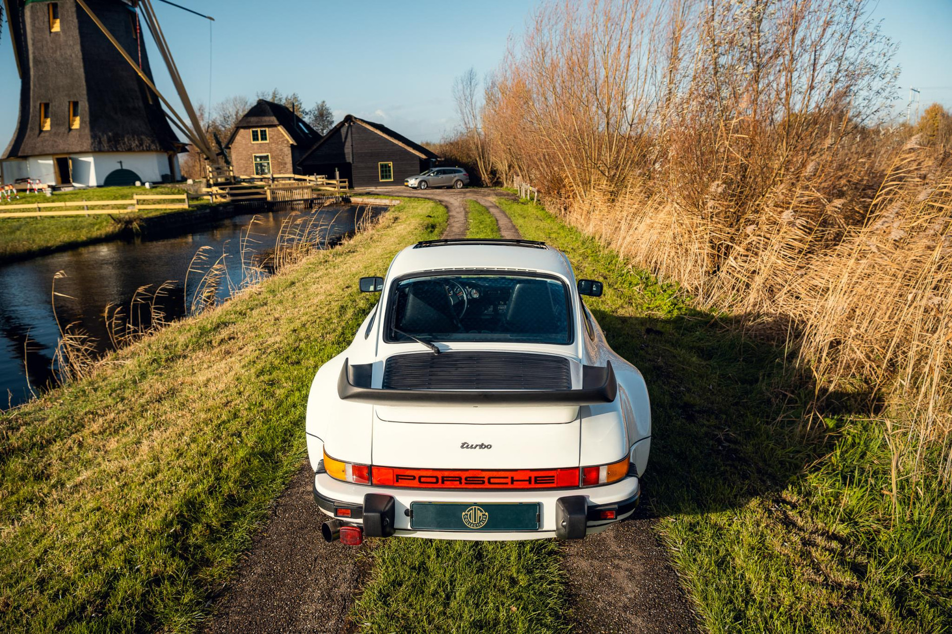 Porsche 911 930 3.3 Turbo Coupé 1985 grand prix weiß 21