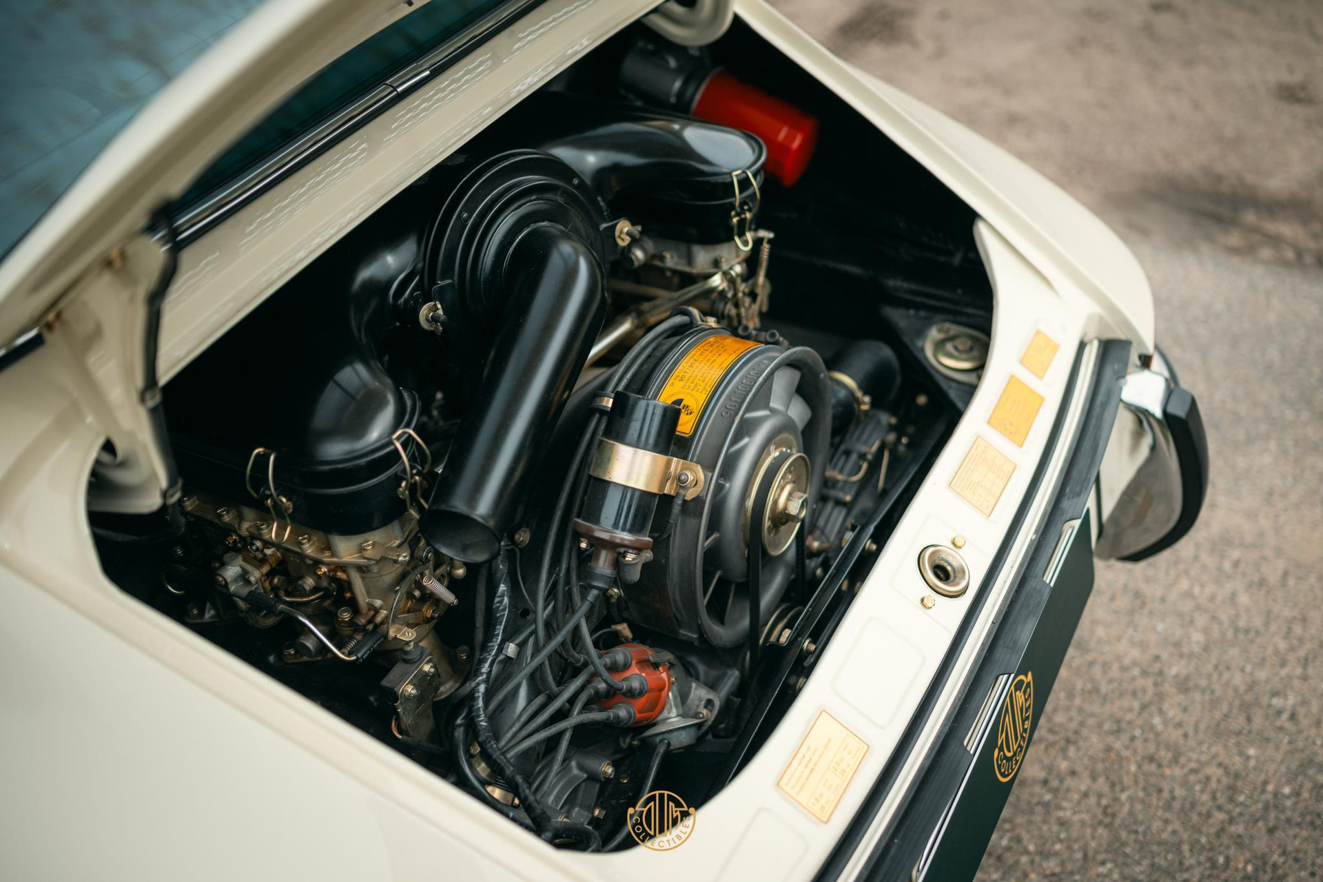 Porsche 911 T Targa Ölklappe Fully Restored 1972 Hellelfenbein Weiß 52