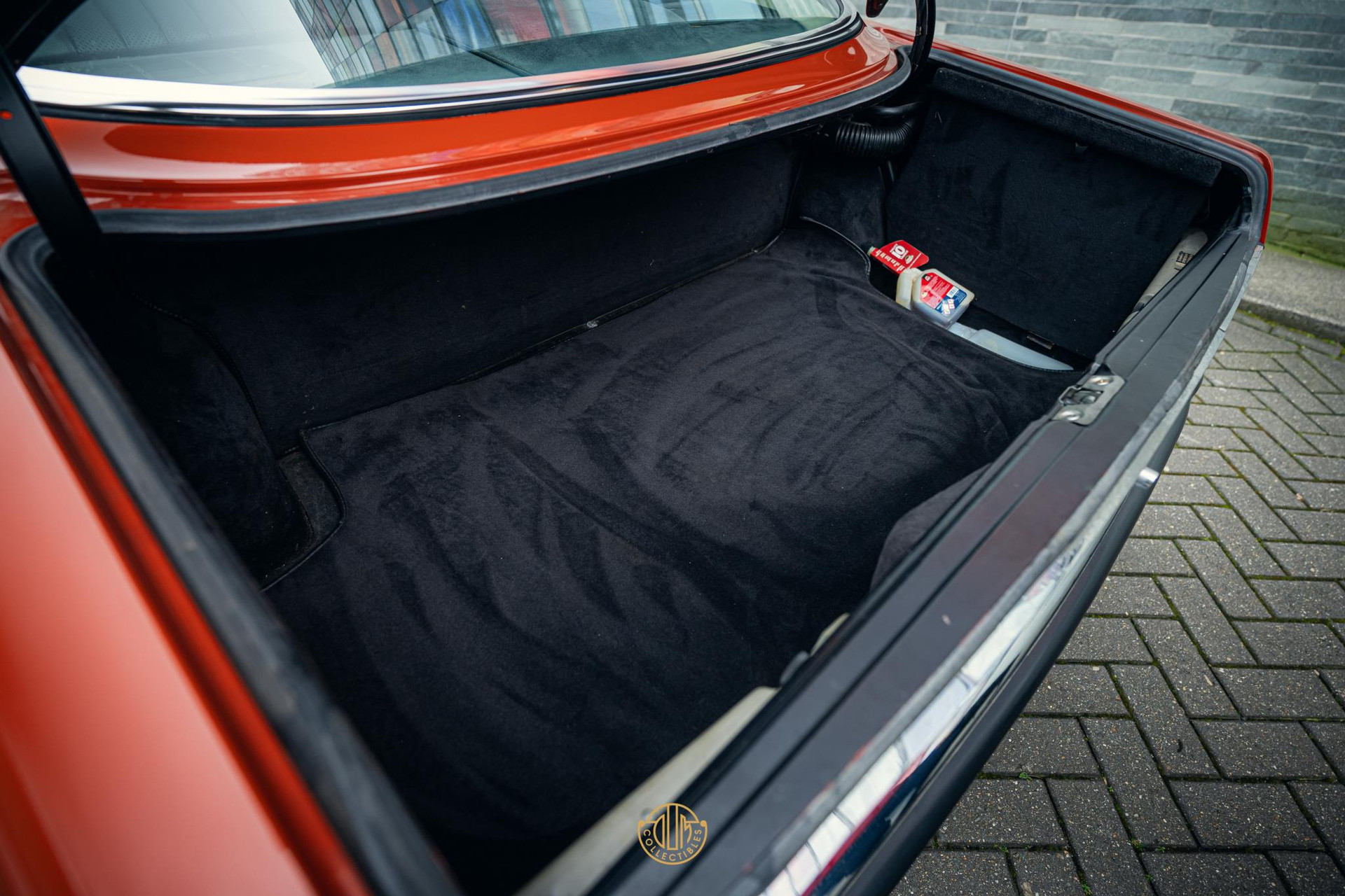 Mercedes-Benz SL-Klasse 280 SLC coupé 1978 Nassau Oranje 16
