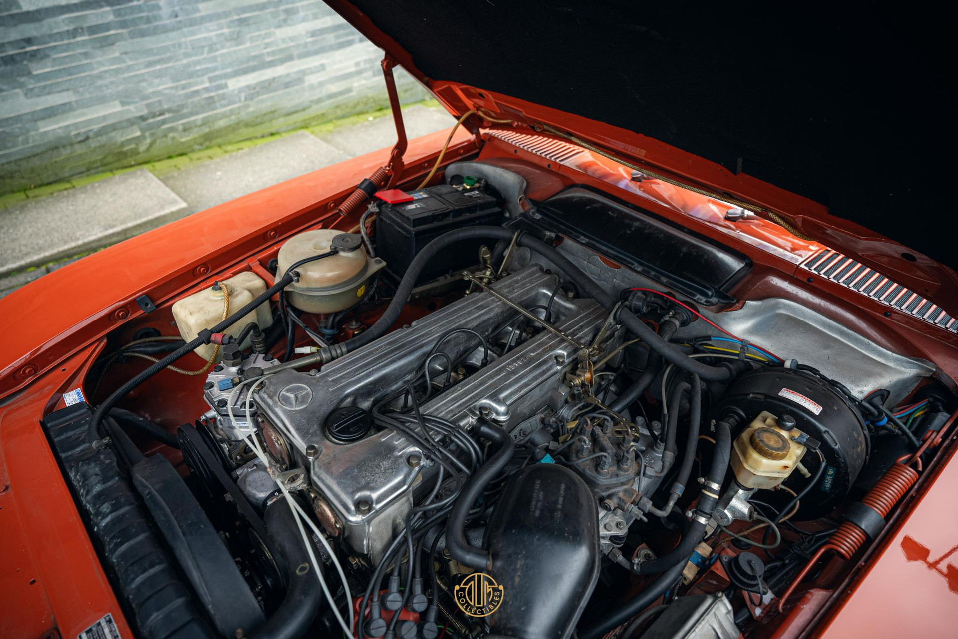 Mercedes-Benz SL-Klasse 280 SLC coupé 1978 Nassau Oranje 43