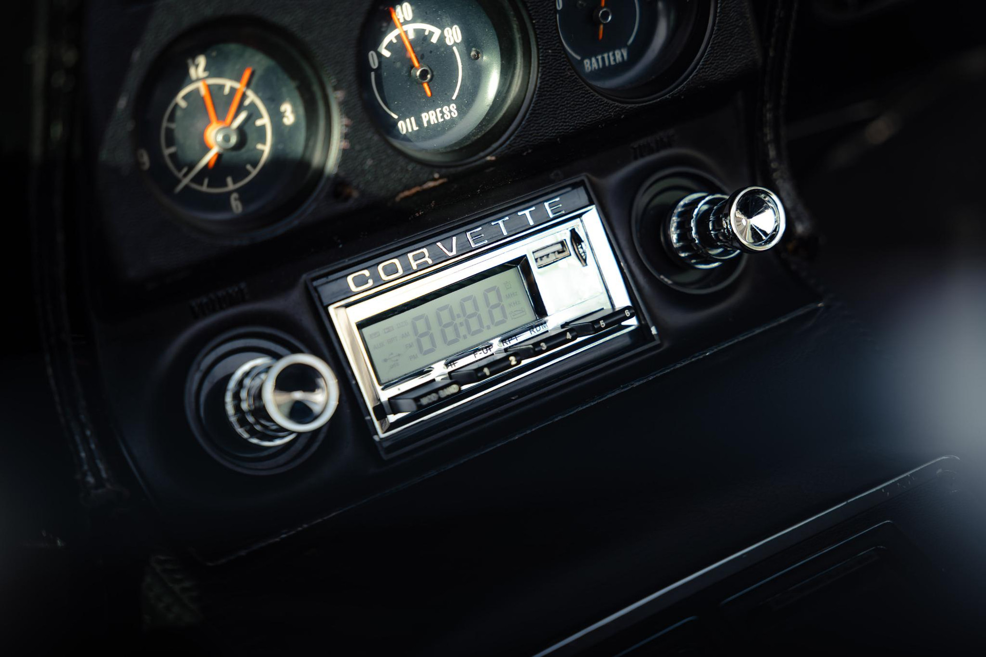 Chevrolet Corvette C3 L82 1974 Gunmetal Grey 46