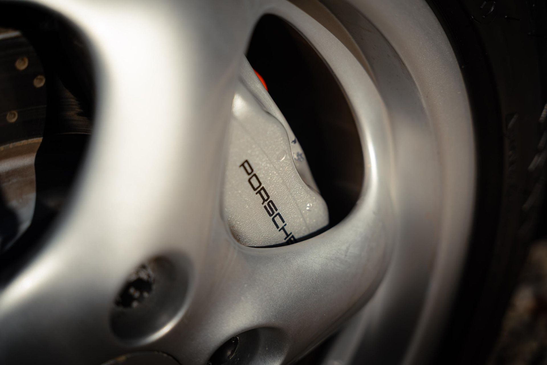 Porsche 911 3.6 Carrera 4 Coupé 1995 Nachtblau Metallic 24