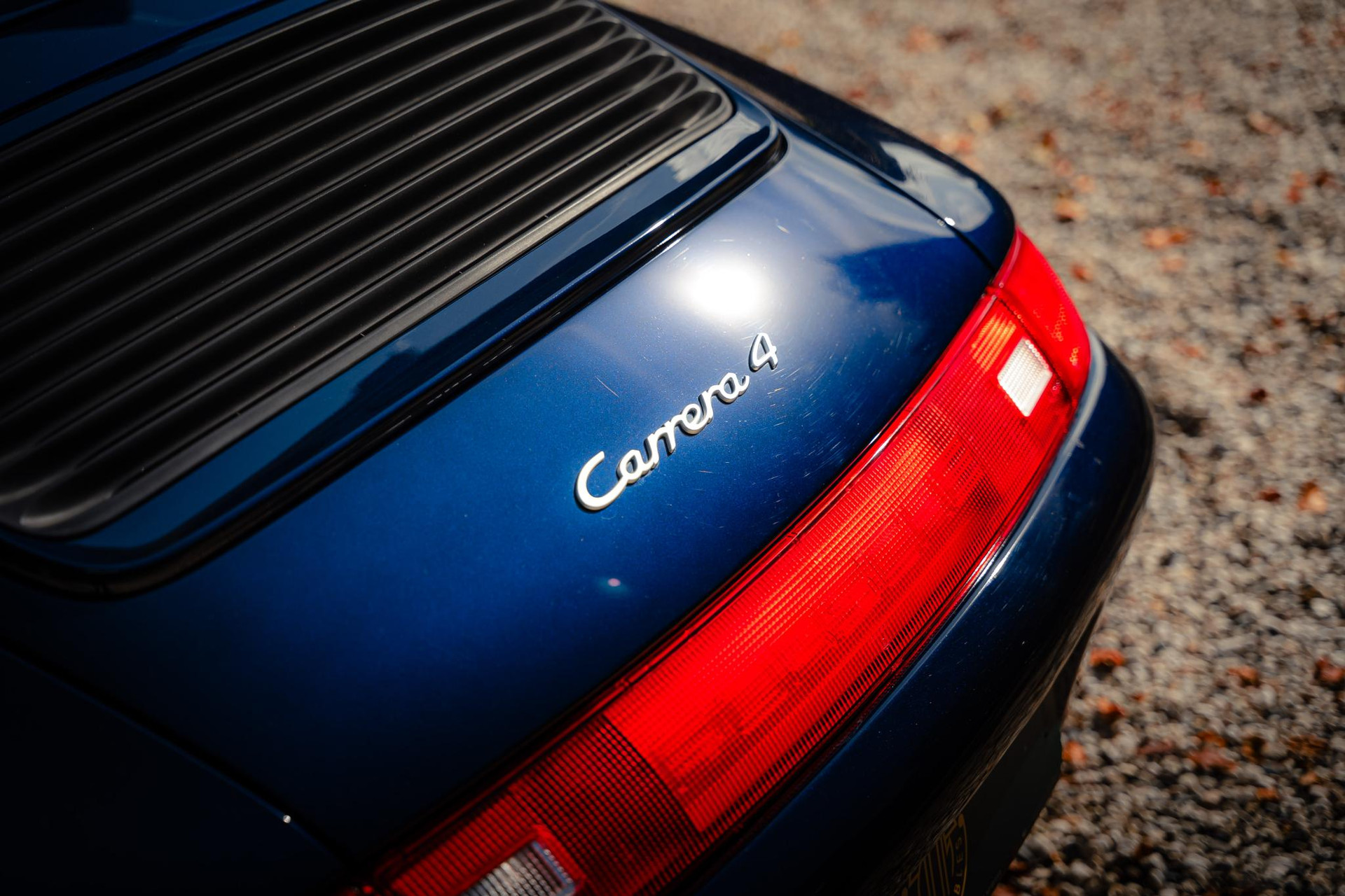 Porsche 911 3.6 Carrera 4 Coupé 1995 Nachtblau Metallic 30