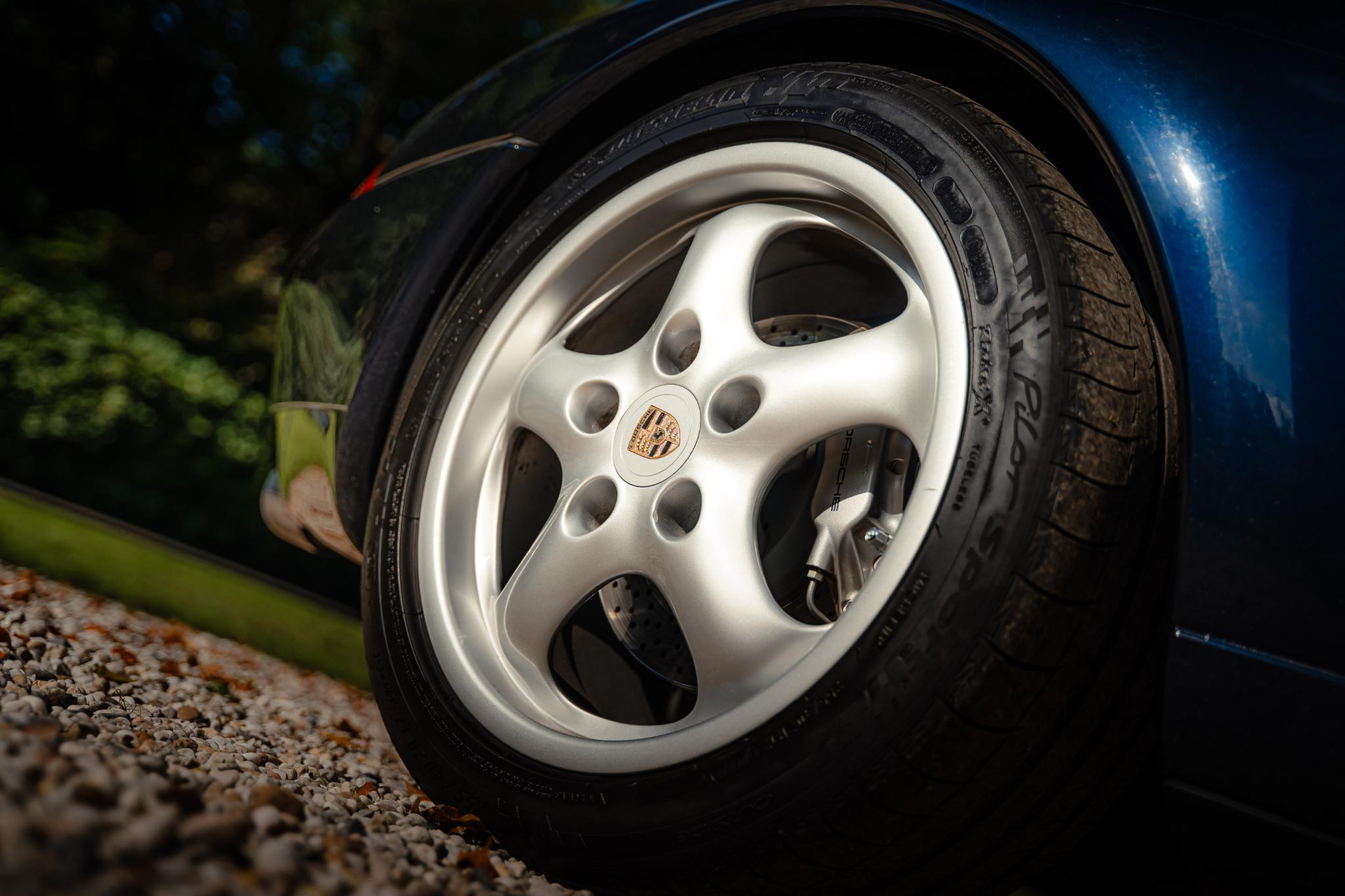 Porsche 911 3.6 Carrera 4 Coupé 1995 Nachtblau Metallic 33