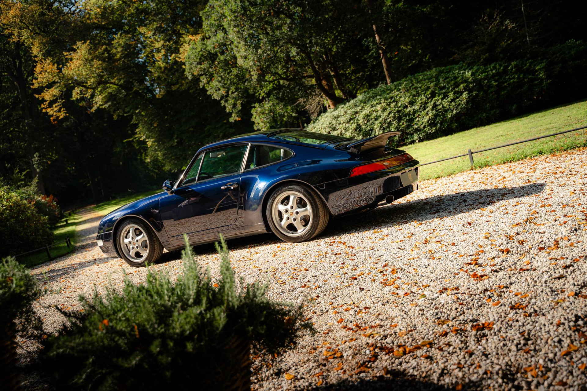 Porsche 911 3.6 Carrera 4 Coupé 1995 Nachtblau Metallic 7